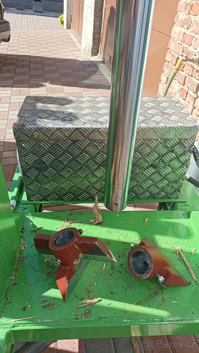 Hydraulický lis štípač - 4