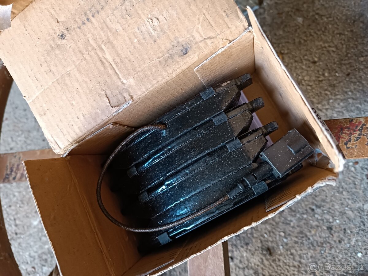 Sada brzdových destiček A.B.S. 37280 a Starline BD S095 - 4