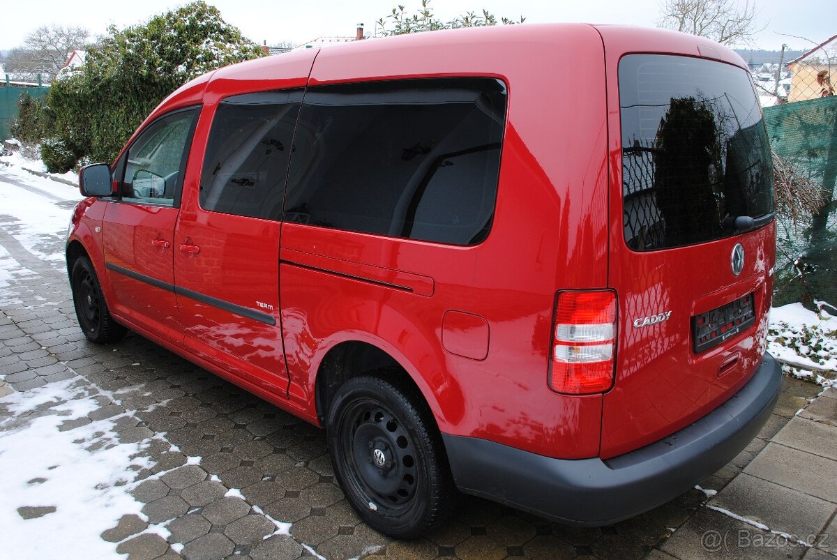 VW CADDY MAXI 2.0TDi 103kW - po 1. majiteli - 7 míst - 4
