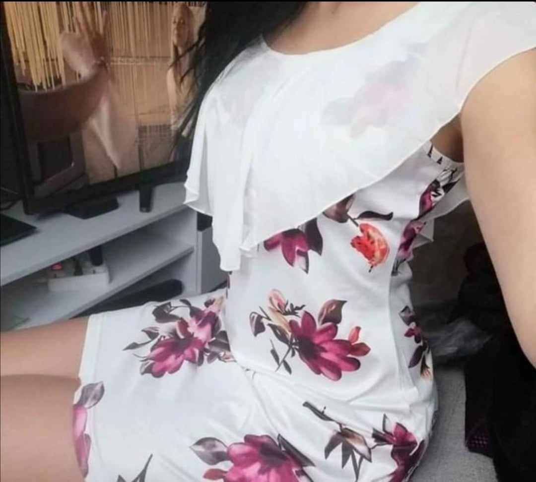 Dámské šaty s volánem - 4