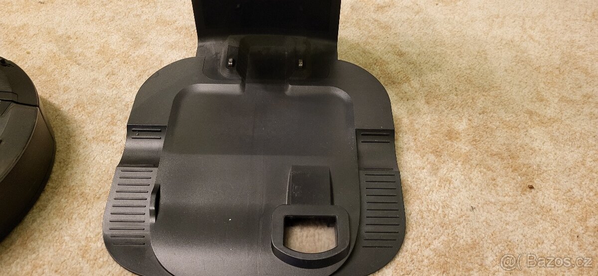 iRobot Roomba i7+ se stanicí Clean Base + příslušenství - 4