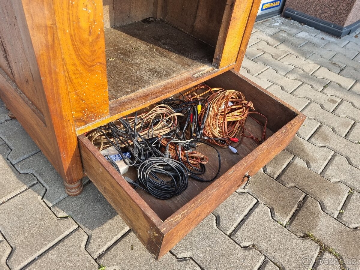 Skříňka na gramofon - masiv - 4