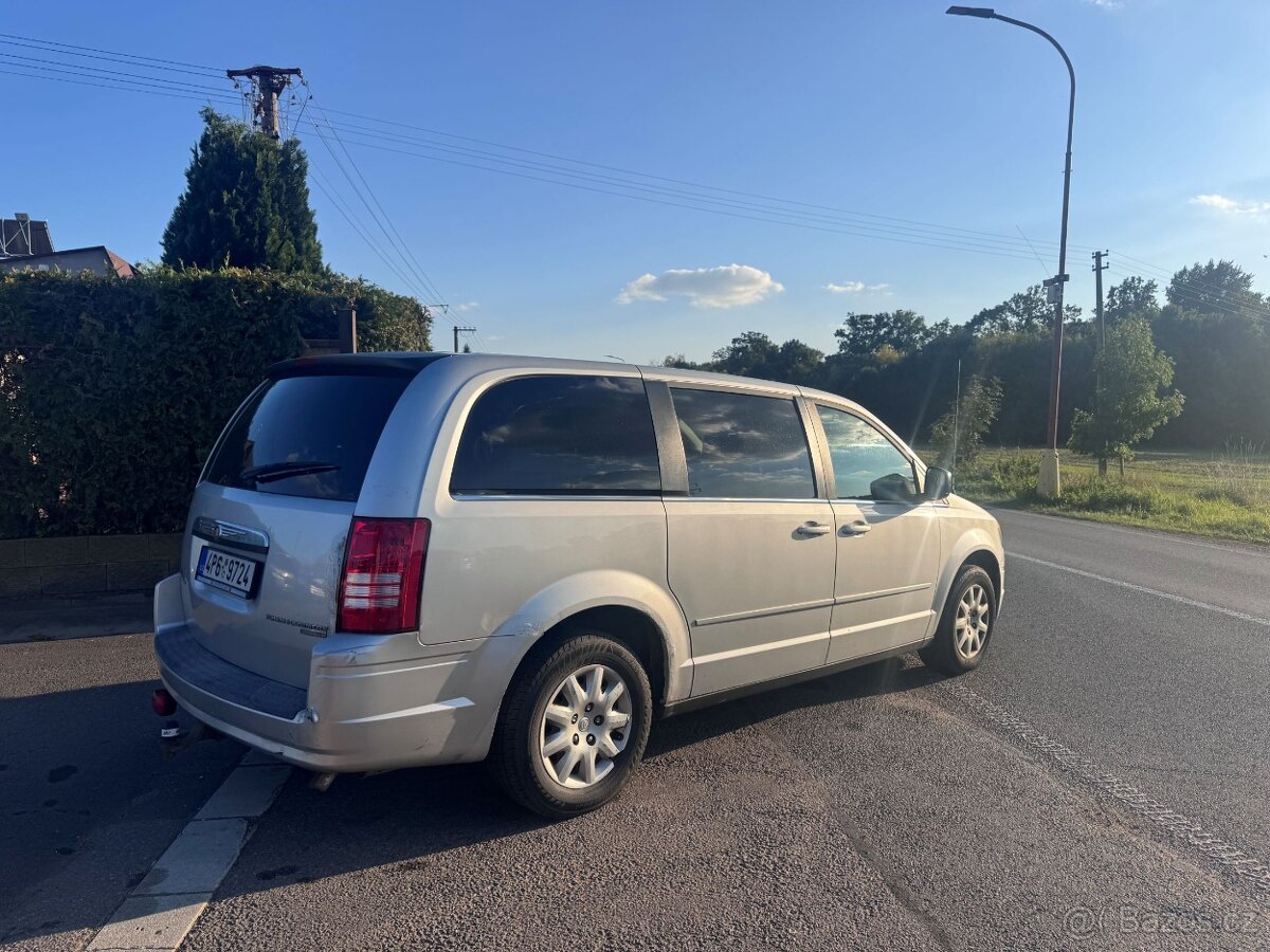 Chrysler Town Country 3,3 V6 RT 2009 DPH - 4