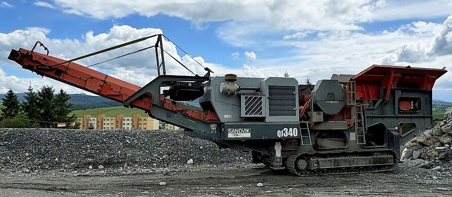 málo mth 46.5t drtič 400t/h mobil čelist Sandvik QJ340 - 4