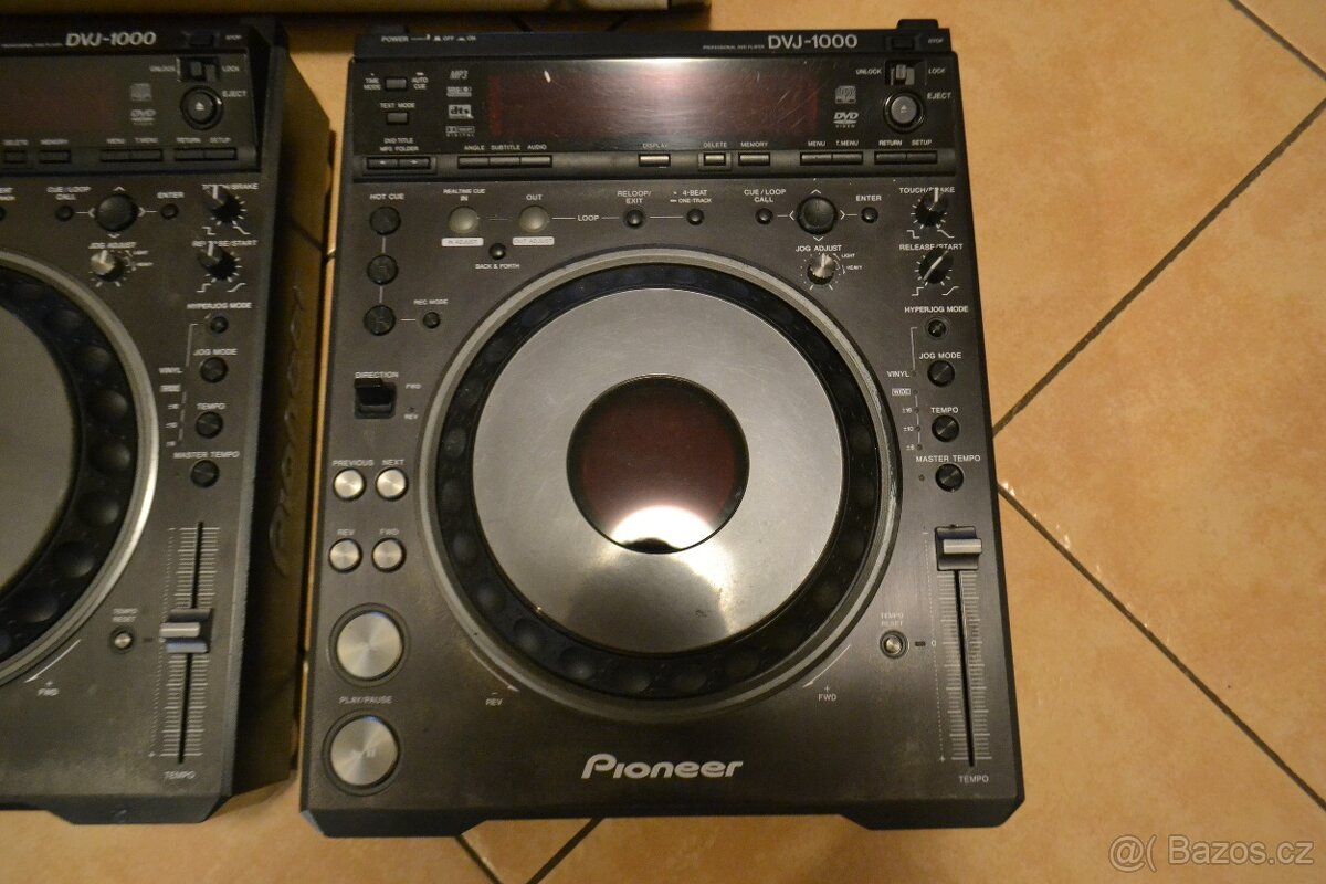 1 Pioneer SVM 1000, 2 Pioneer DVJ-X1 - 4
