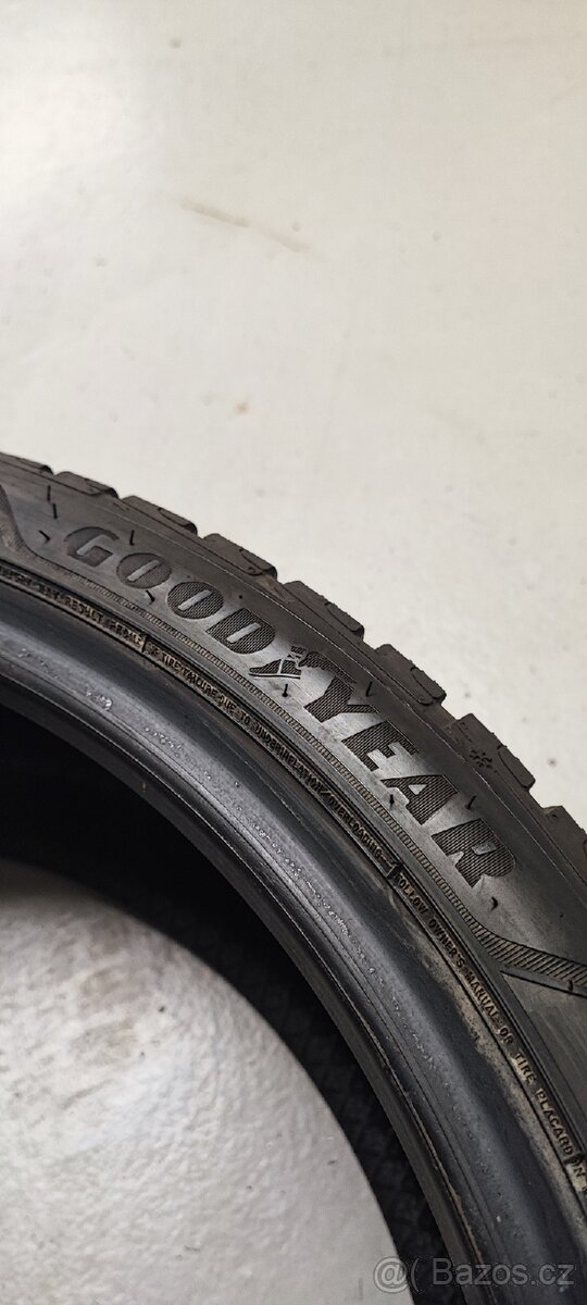 1ks 225/40/19 Goodyear Ultra, DOT 3021, vzorek 8.0mm. - 4