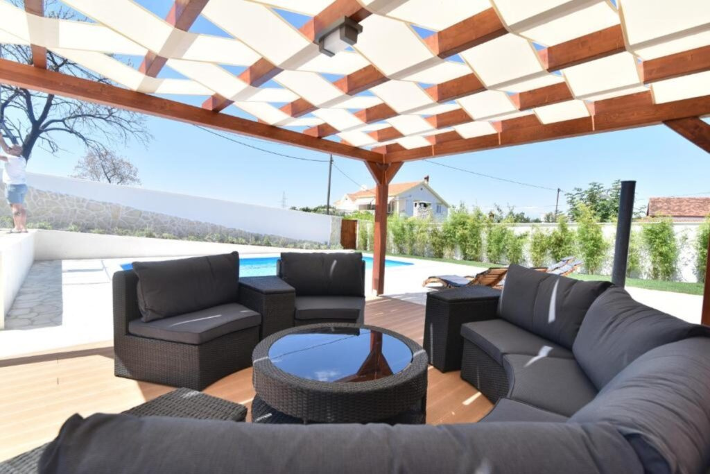 Chorvátsko-Krásny dom s veľkou záhradou, bazénom, saunou - 4