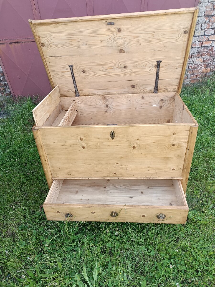 Truhla se zásuvkou - 4