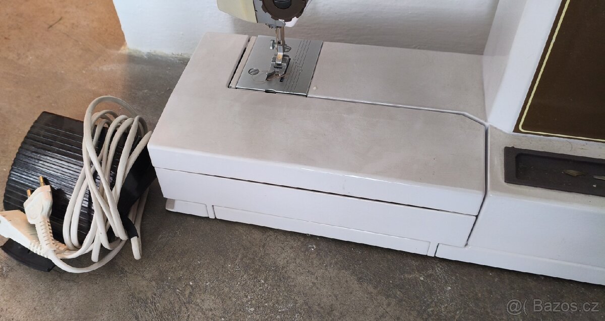 Prodám šicí stroj famula veritas - 4