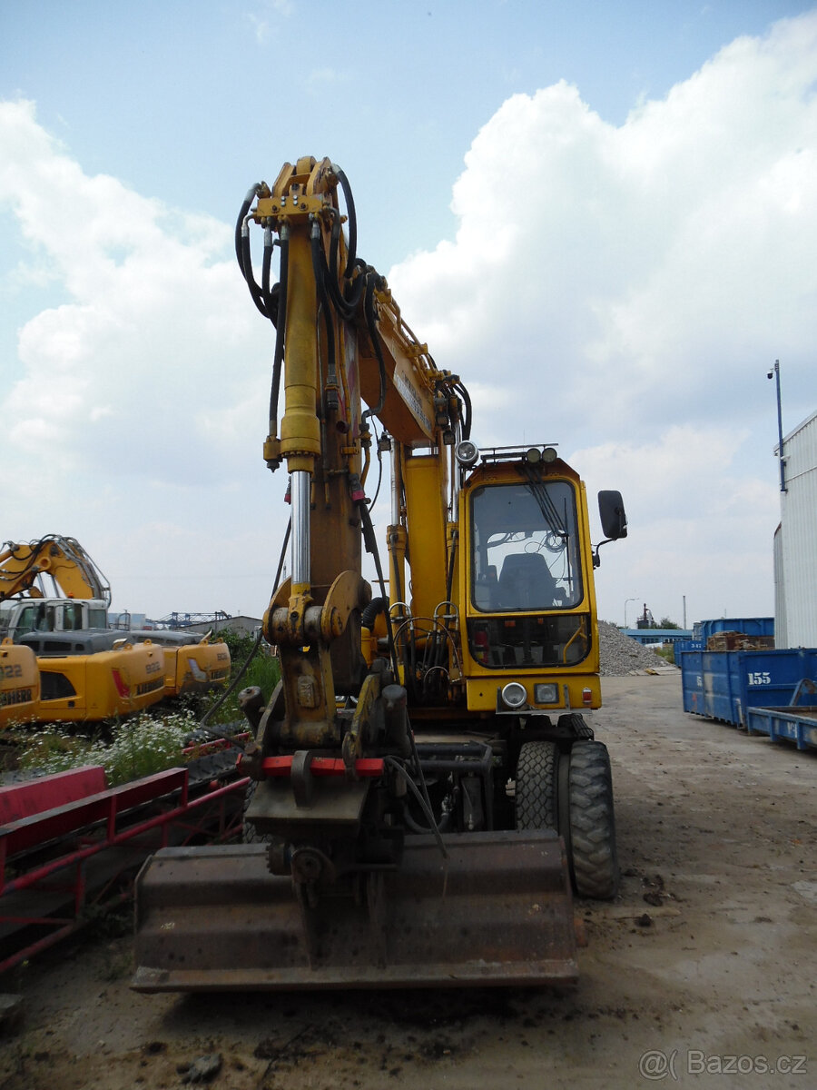 Kolové rýpadlo - NEW HOLLAND - 4