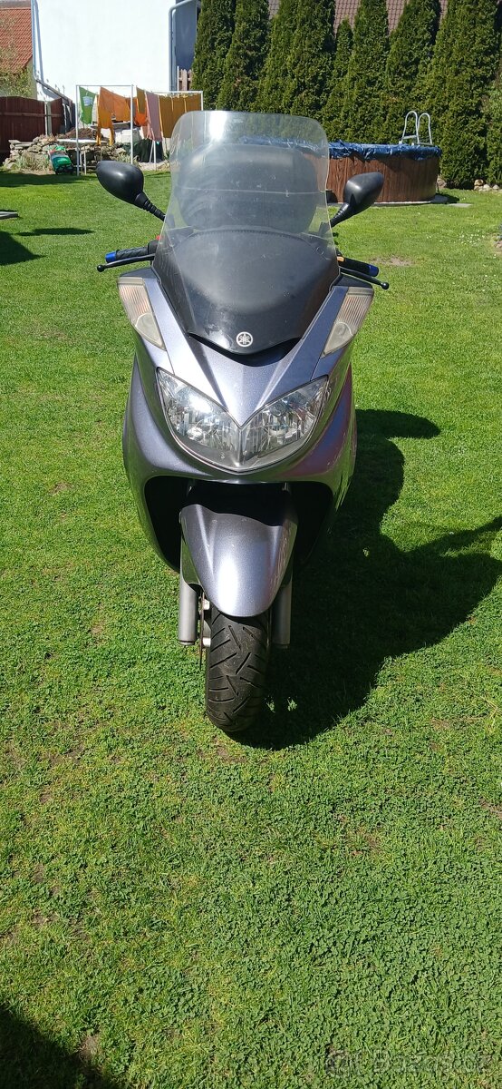 Yamaha Majestátní 400 - 4