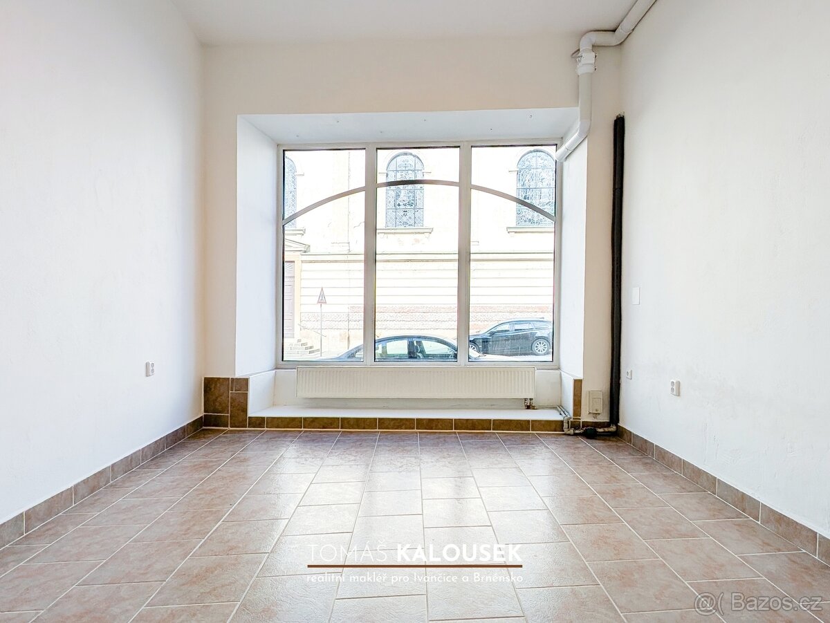 Pronájem: komerční prostor v srdci historických Dolních Koun - 4