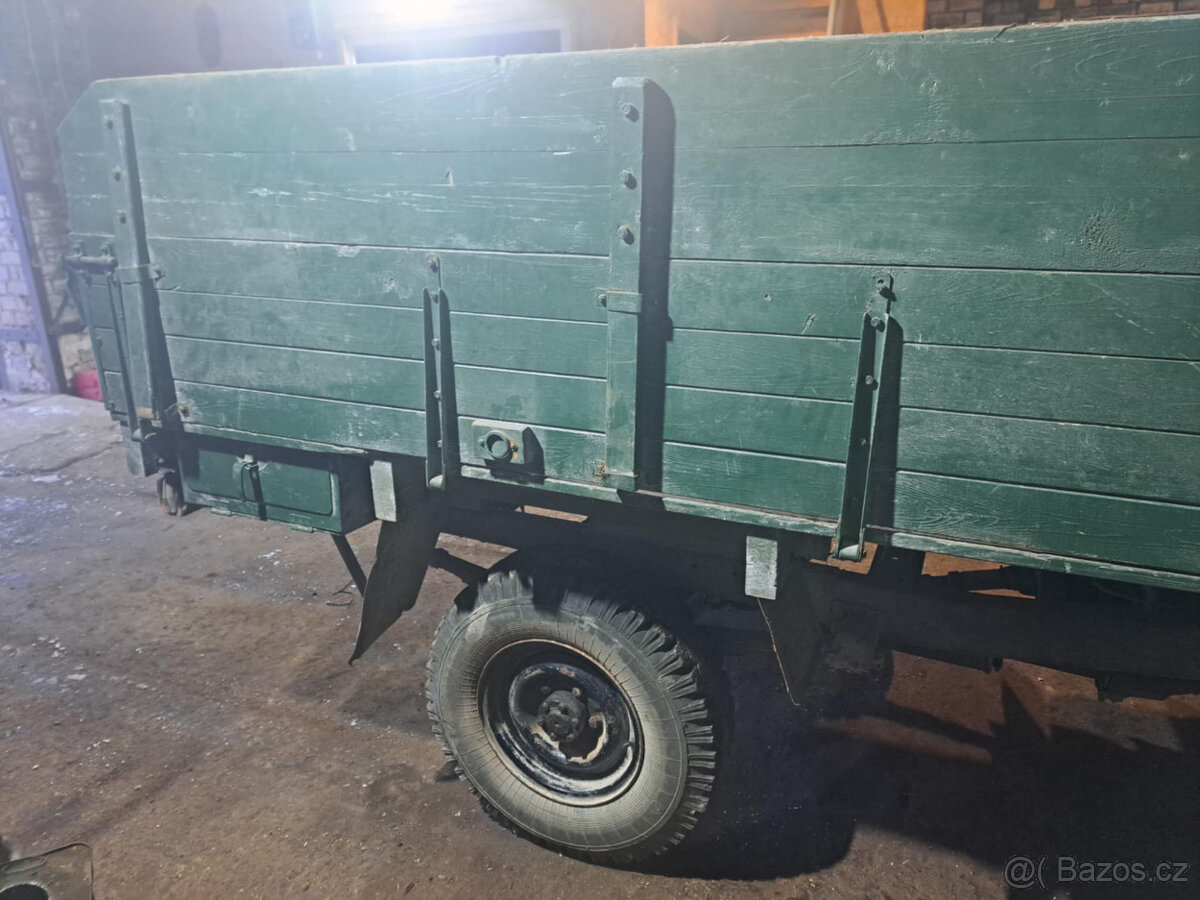 UAZ 3303 valník - 4