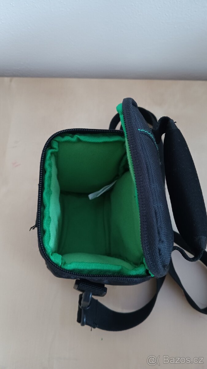 Fotobrašna Rivacase - černá, používaná - 4