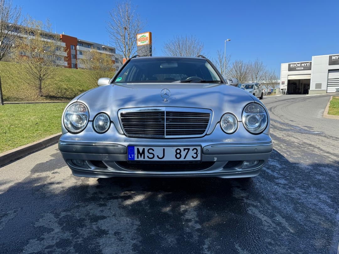 Mercedes-Benz E270 2001 rok kombi - 4