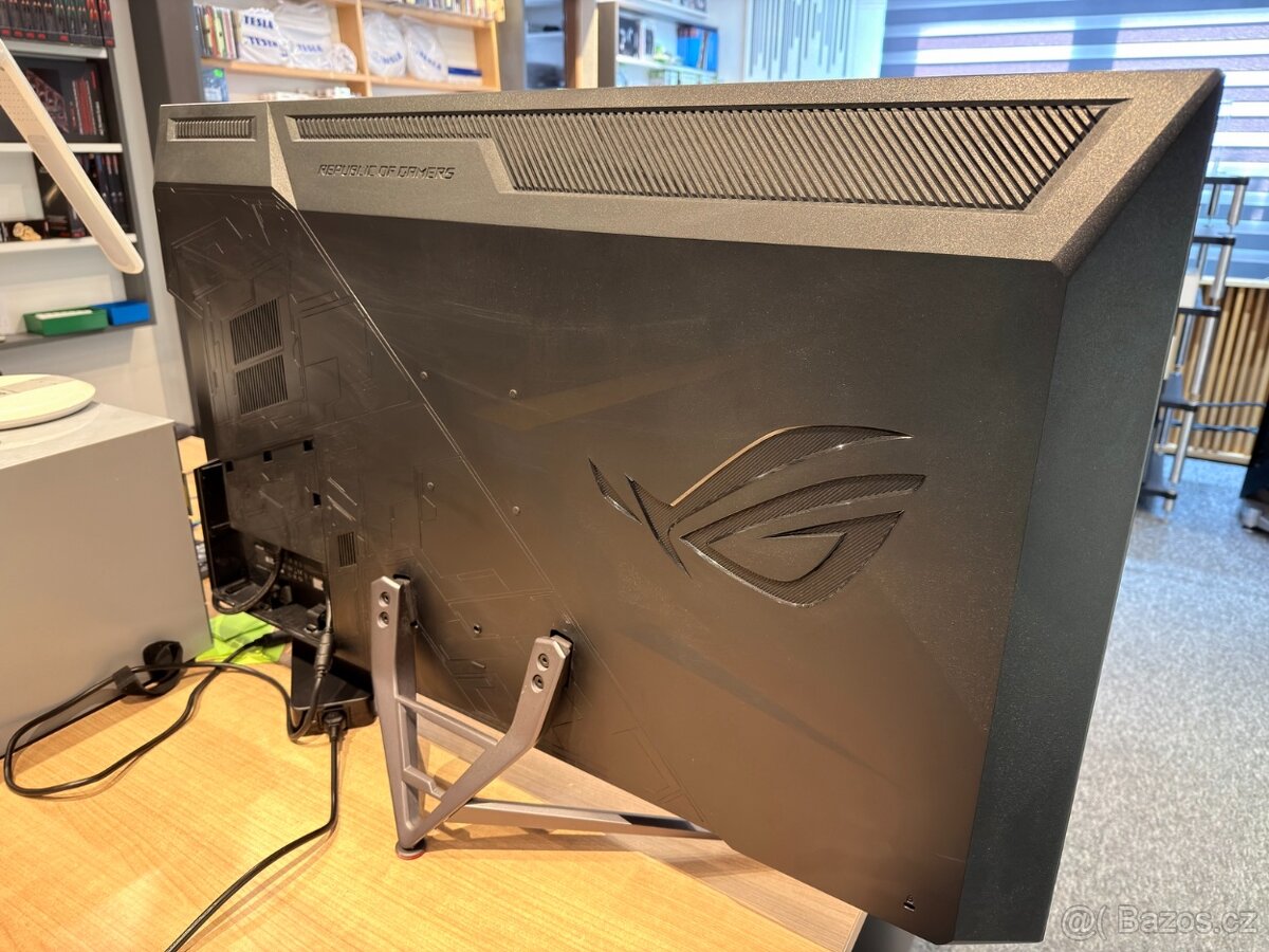 ASUS ROG Swift PG43UQ - 43 palců 4K 144Hz monitor - 4