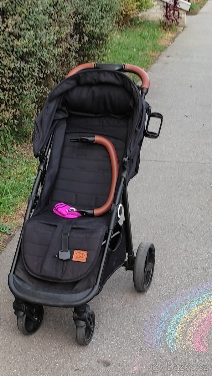Sportovní kočárek Kinderkraft černý - 4