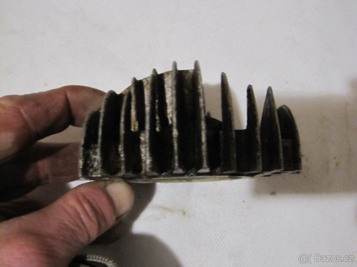 hlava motoru pařez,Jawa 05;555 - 4