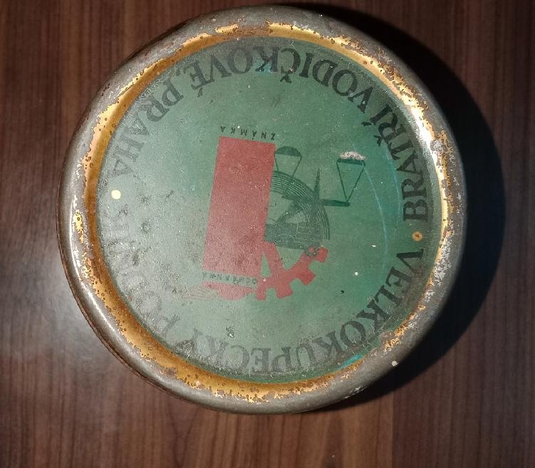 PRÁŽKA - Plechová dóza - 4