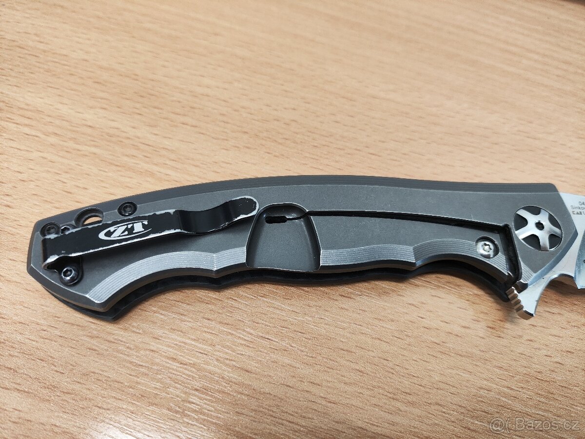 Kapesní nůž ZT 0452CF - 4