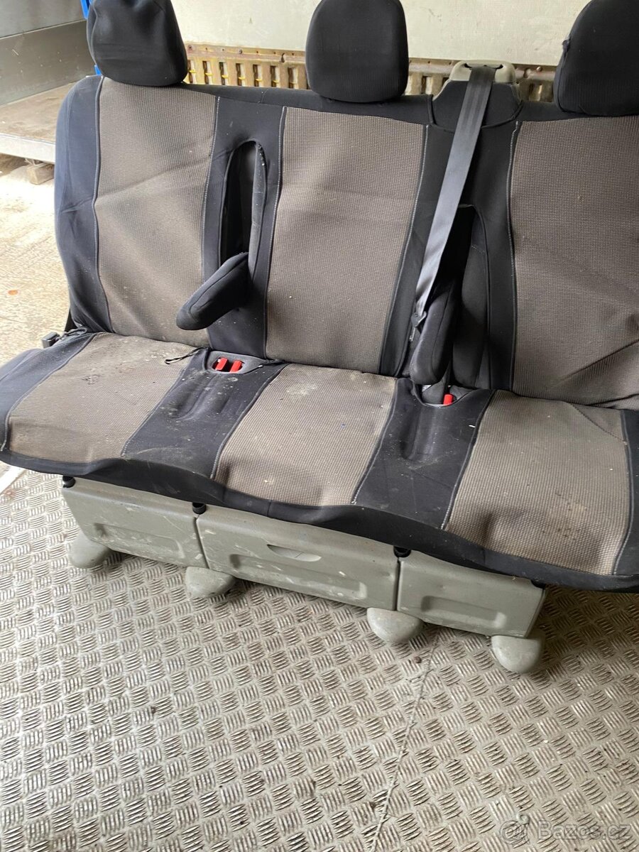 Autosedačka Renault Trafic / Nissan Primastar / Opel Vivaro - 4