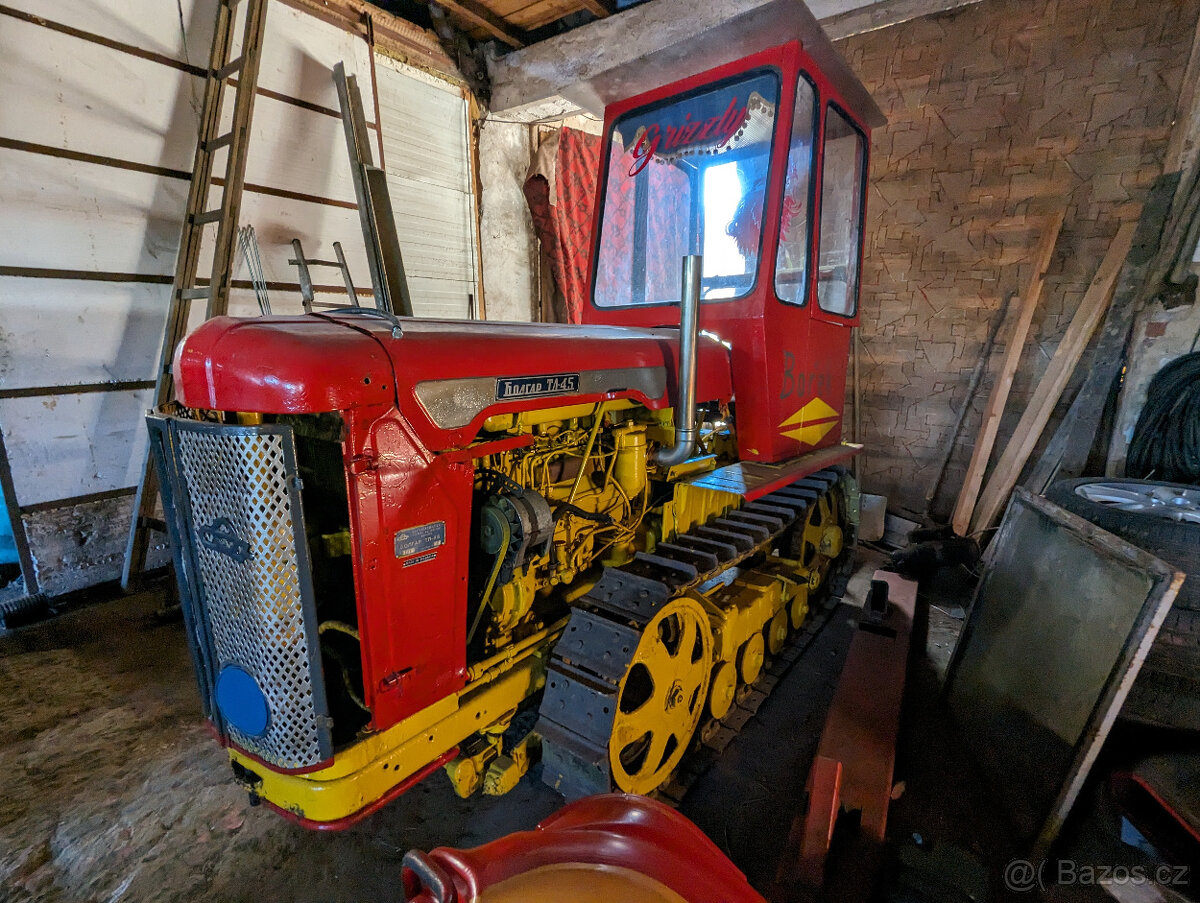 Pásový traktor Bolgar - 4