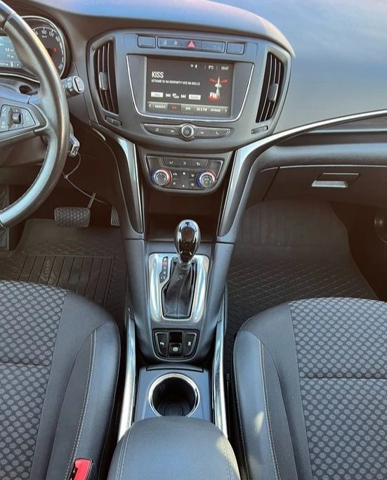 Prodám Opel Zafira,1,6T AUT - 4