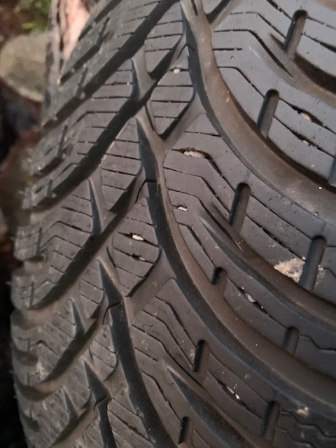 Prodám 4 ks zimních pneu Kleber Krisalp HP 3, 195/65 R15 - 4