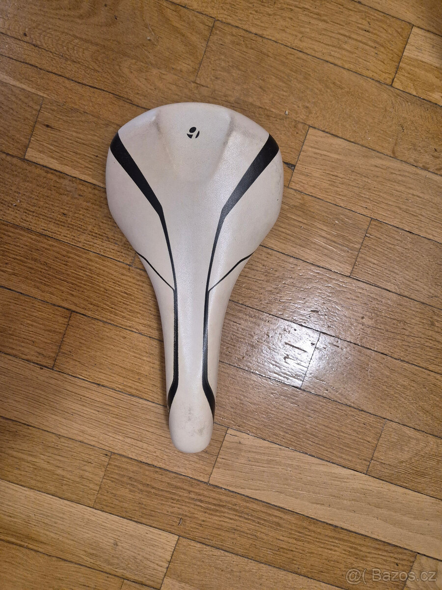 Superior XF 930, velikost S - 4