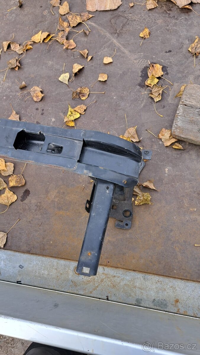 3G0 807 111 VW Passat B8 Výztuha předního nárazníku - 4