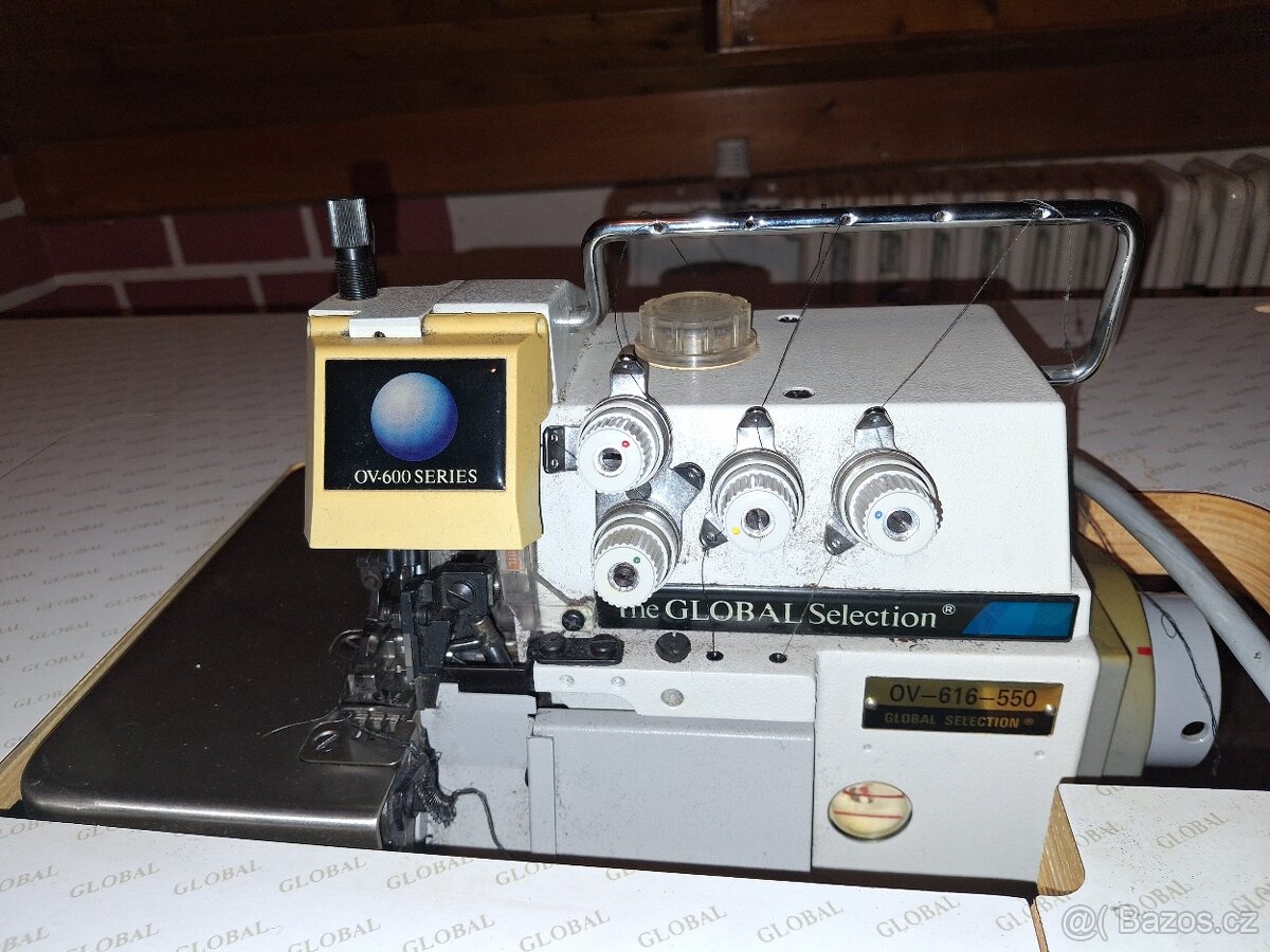 Průmyslový šicí stroj - overlock - 4