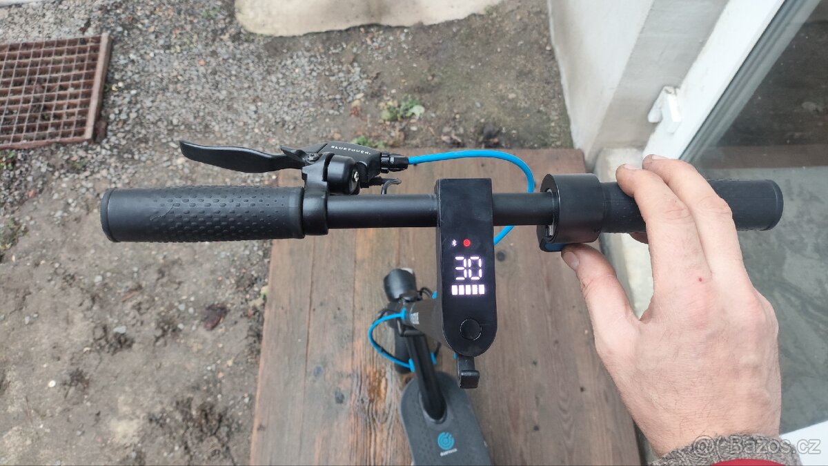 Elektrokoloběžka BLUETOUCH BTX250 Black - 4