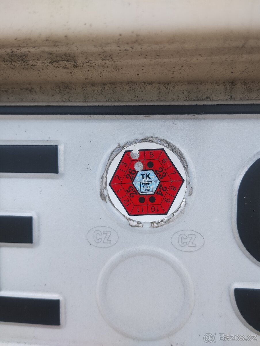 Obytný přívěs karavan - 4