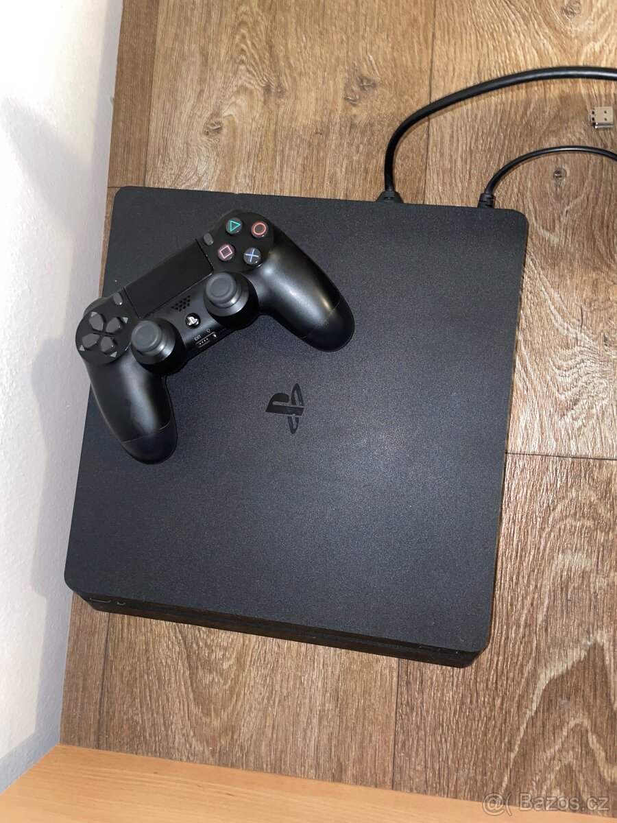 PlayStation 4 Slim + ovladač - 4