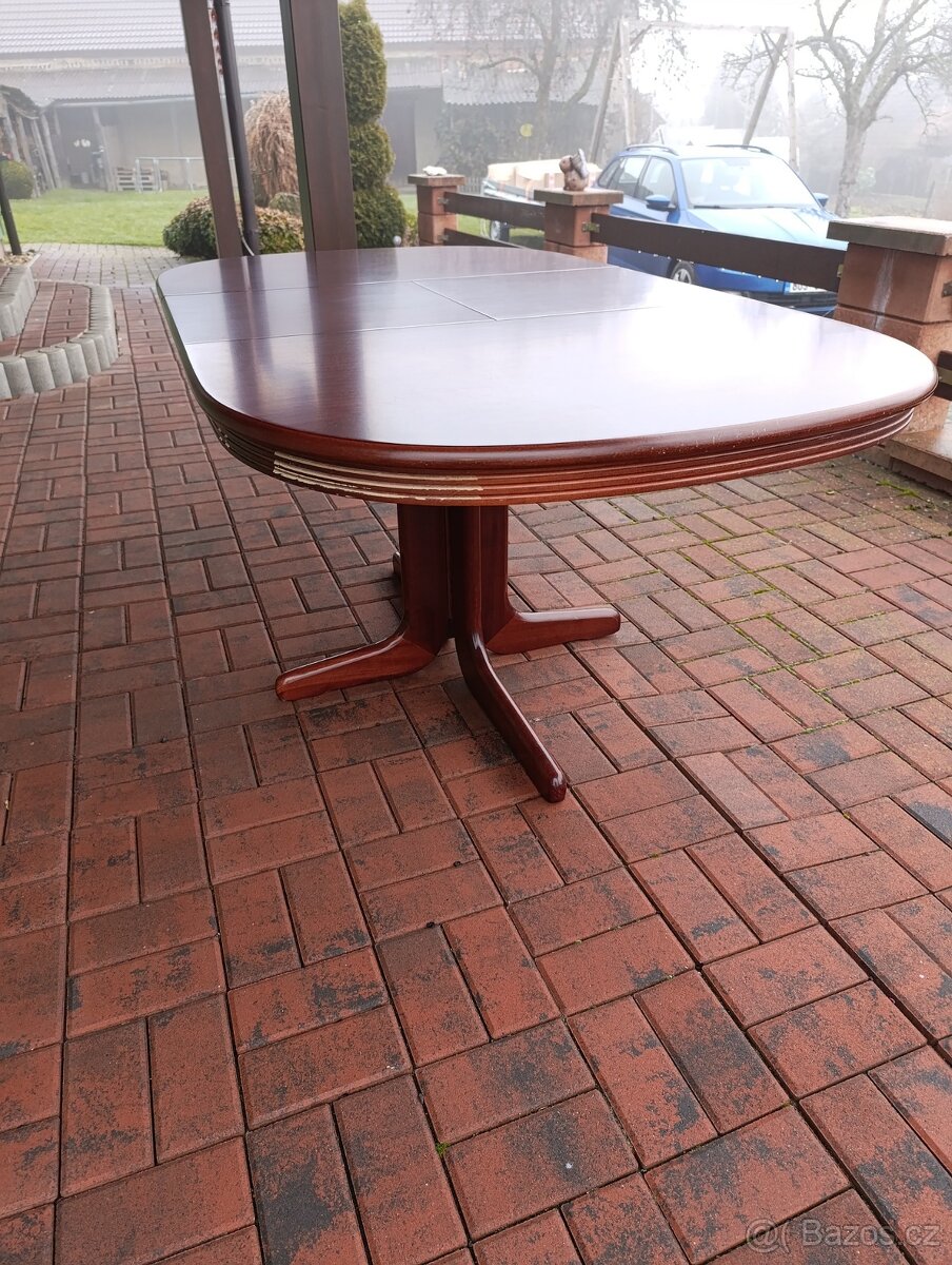 Rozkládací jídelní stůl - 4