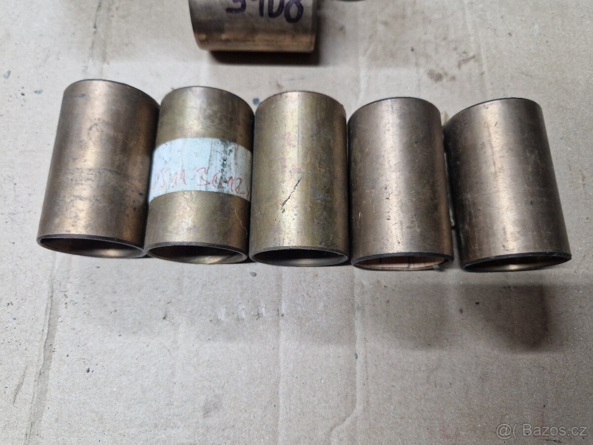 Bronzová futra napravy zetor - 4