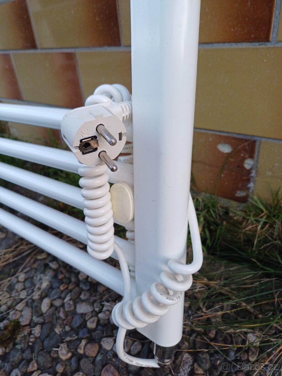 PRODÁM ELEKTRICKÝ KOUPELNOVÝ ŽEBŘÍK - 4