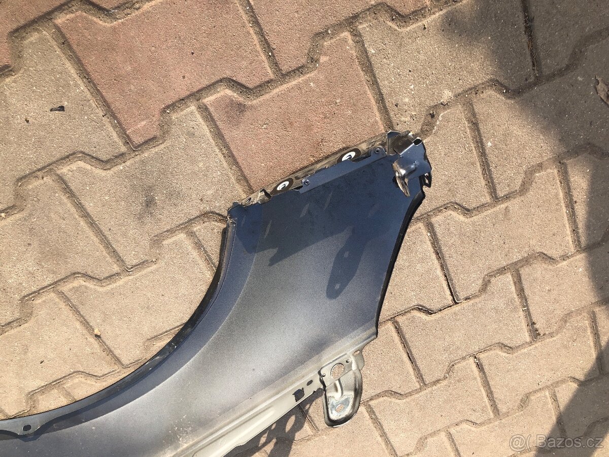 Pravý blatnik Audi A4 B9 - 4