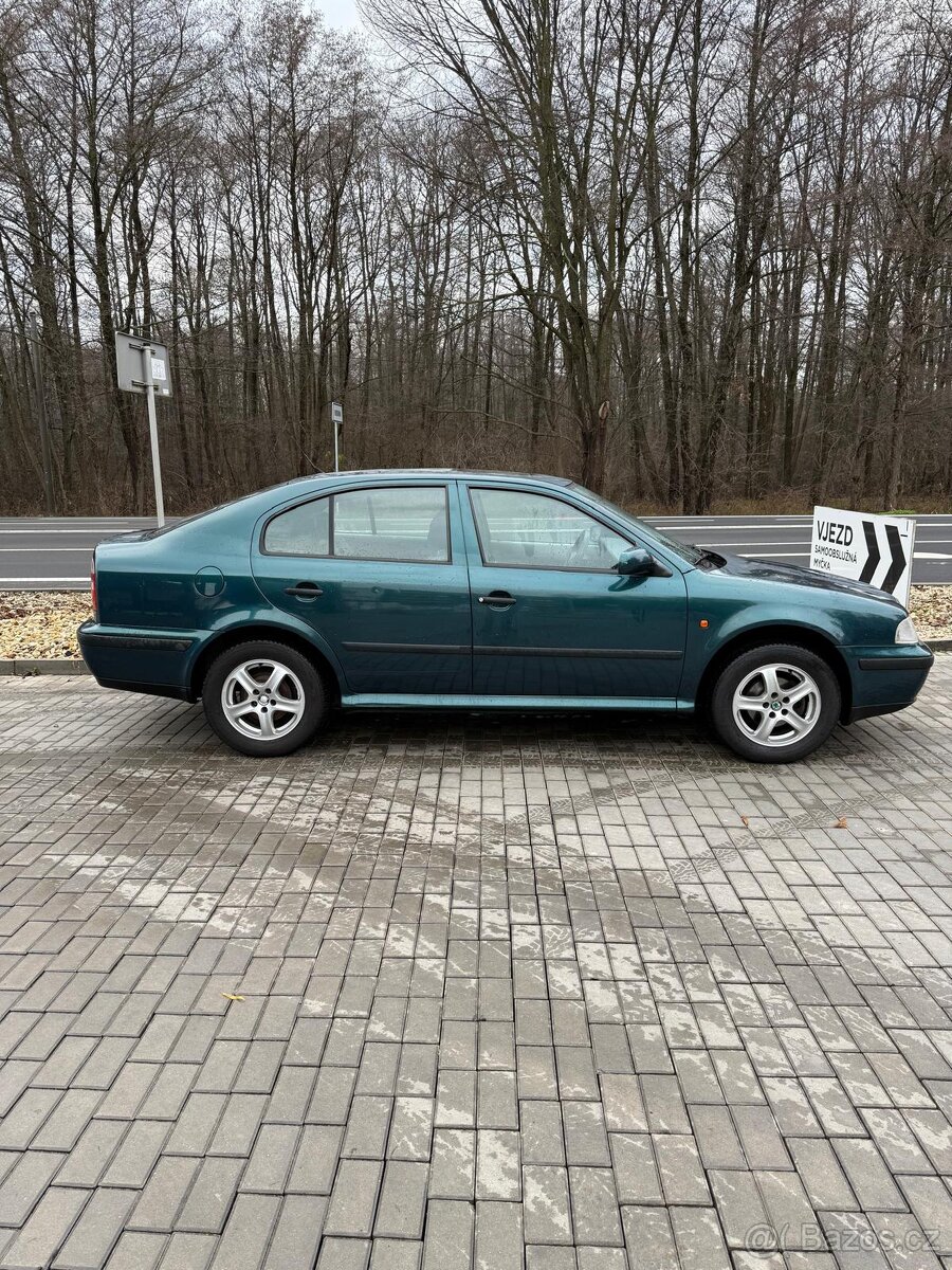 Škoda octavia 1 1.6 - 4