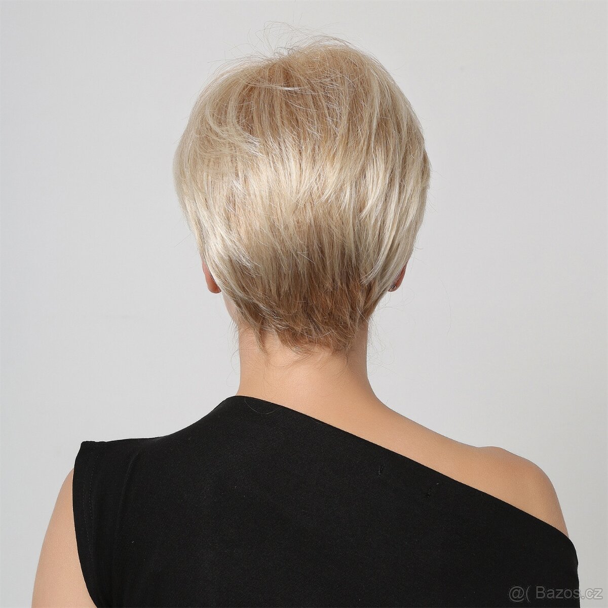 Nová krátká chic blond paruka - 4