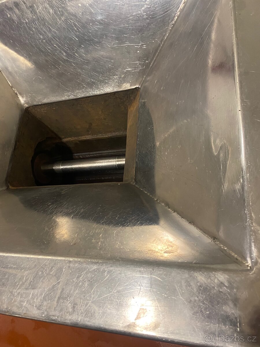 Řezačka RM 1000 - 4