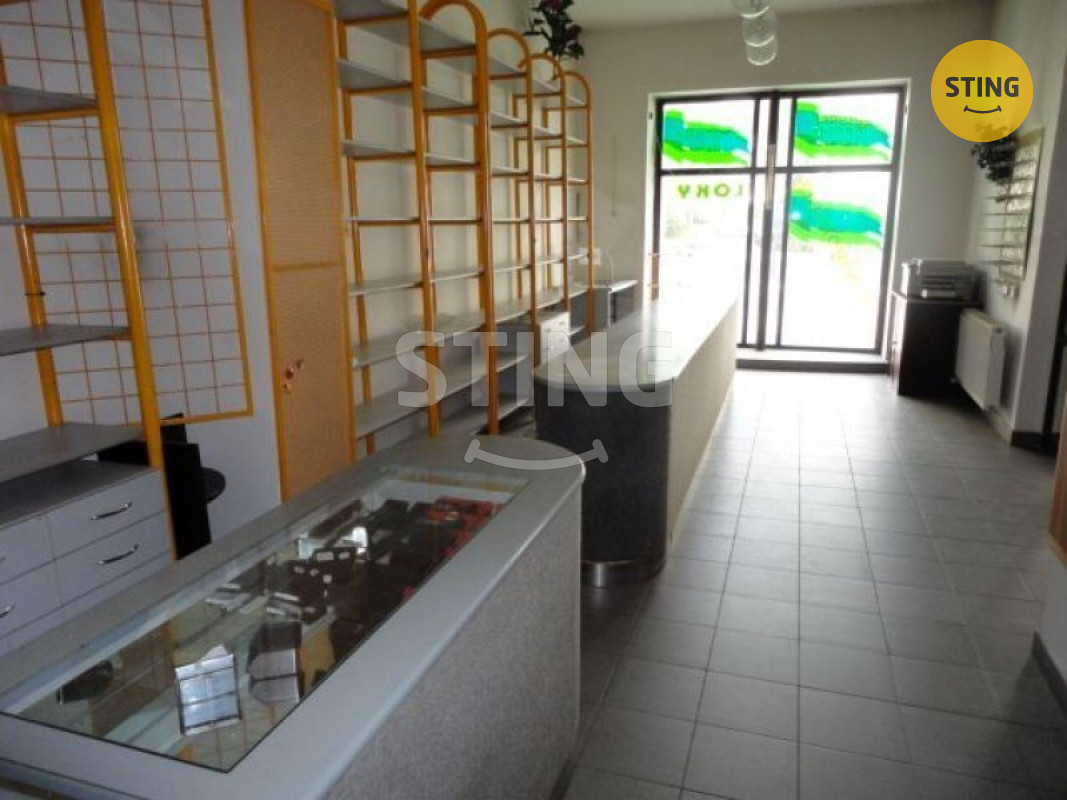 Pronájem prodejny se zázemím a skladem., 131342 - 4