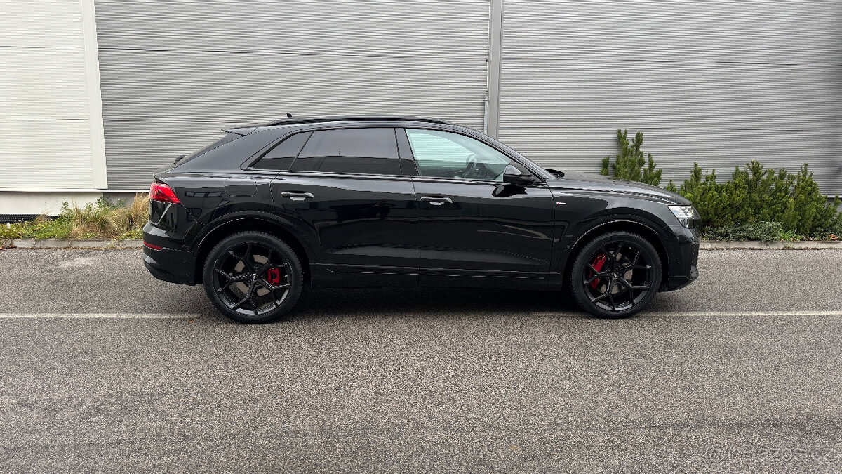 AUDI Q8 50TDI 2025 Sline BLACK odpocet DPH - 4
