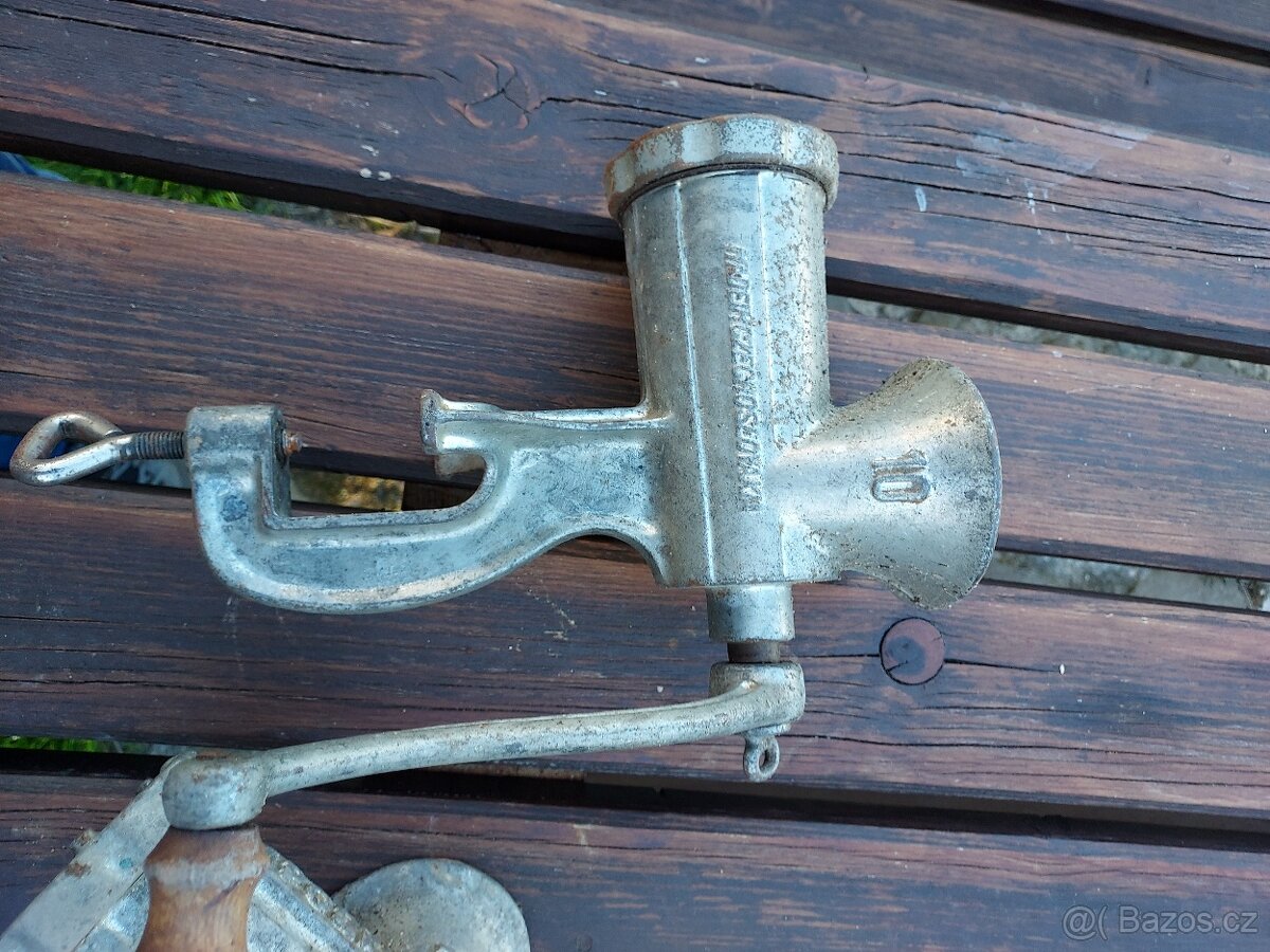 staré mlýnky na maso - 4