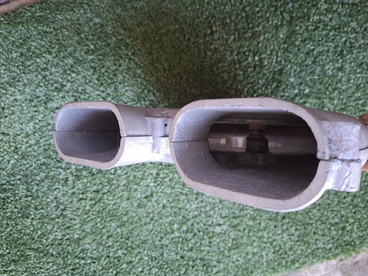 Kryt rozety na Triumph 250 BD - 4