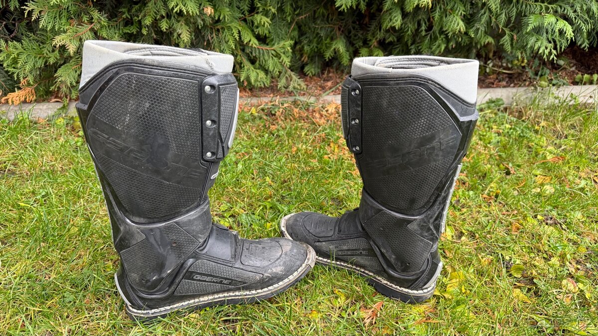 Gaerne sg12 vel. 43 - 4