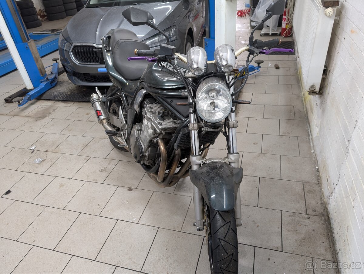 Suzuki Bandit 600 - 4