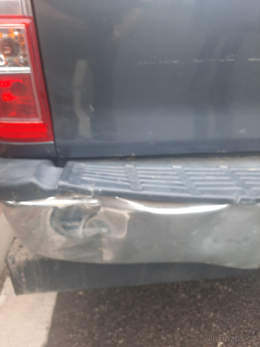 Toyota Hilux - 4