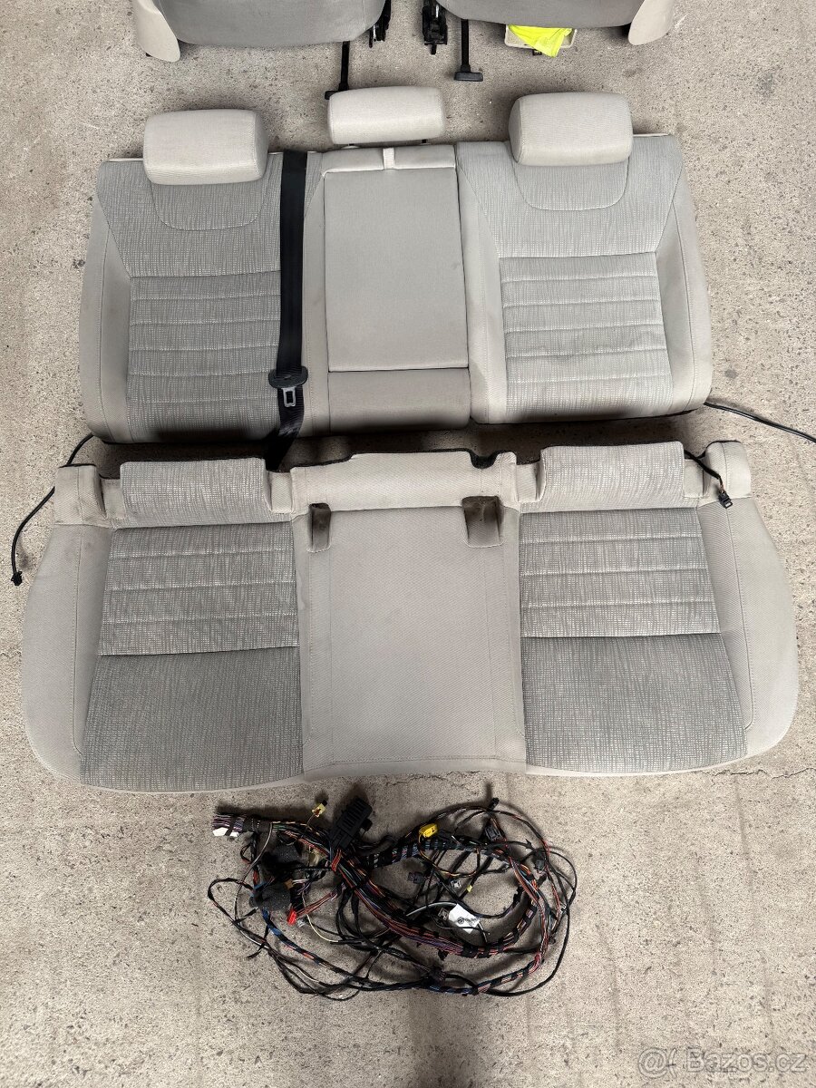 Kompletně vyhřívané světlé sedačky Octavia 3 - 4