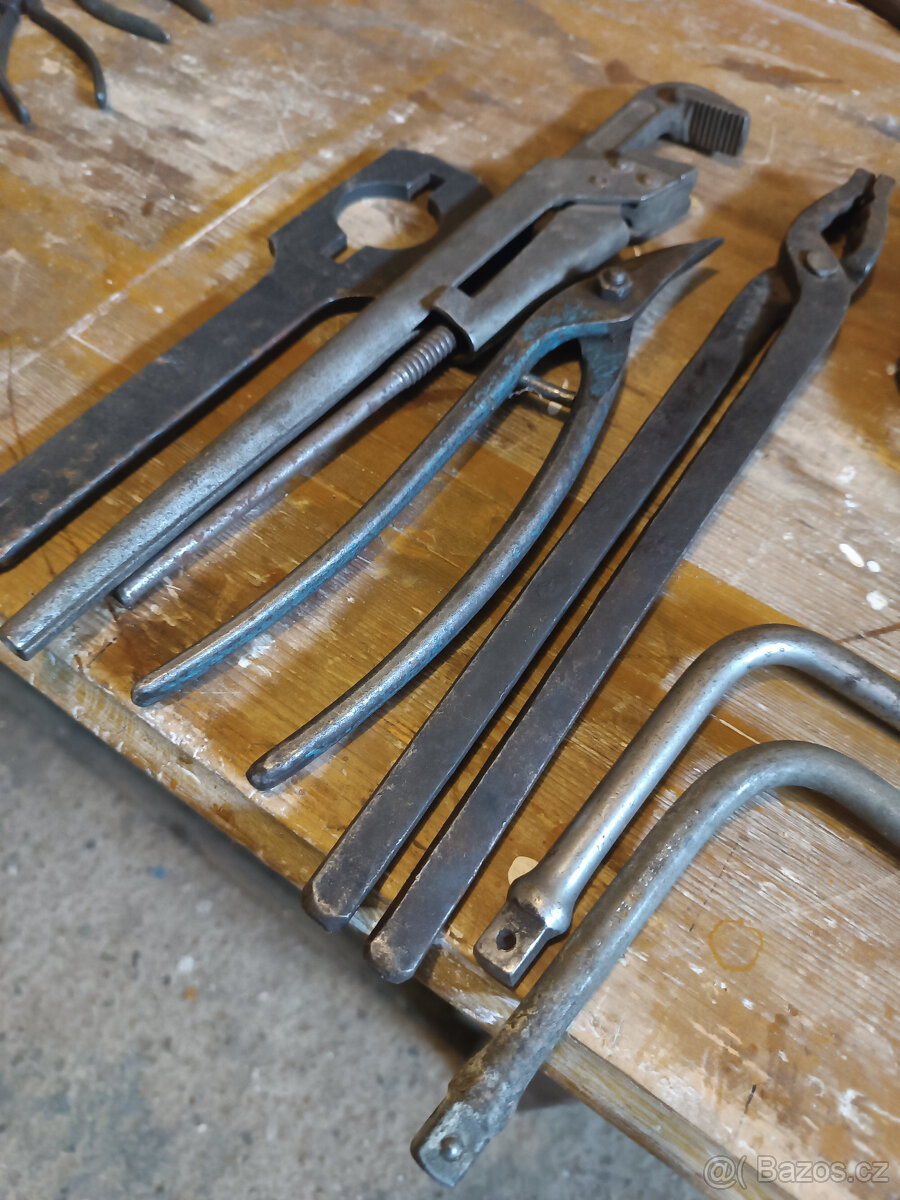 Nářadí staré č. 3 - 4